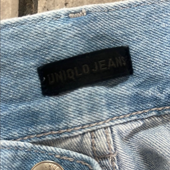 Uniqlo women's high waisted, wide legged jeans 30x32 - Picture 3 of 4